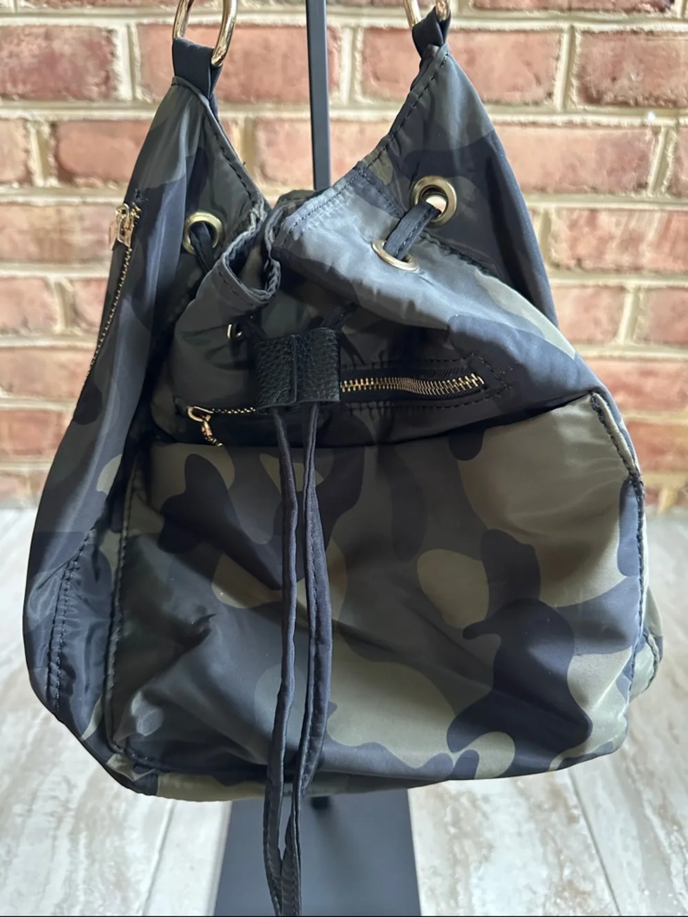 No Brand Camo Nylon Shoulder Crossbody Drawstring Women’s Bag - Picture 2 of 7